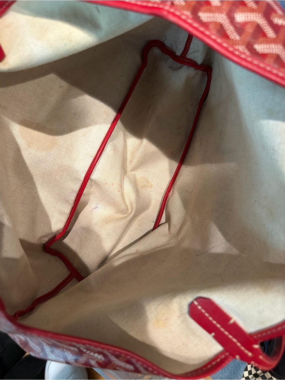 Red Designer-Pattern Tote with Matching Pouch - Picture 12 of 12